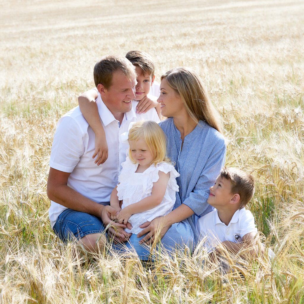 familiefoto i naturen