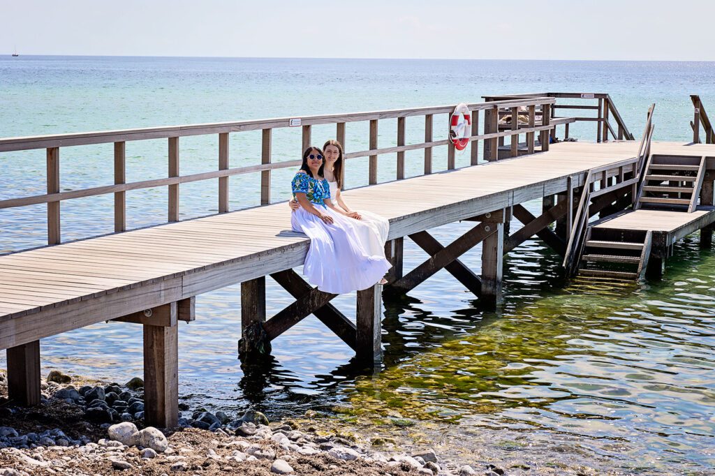 newlyweds on the bathing pier in roedvig